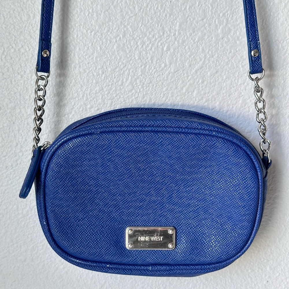 Nine West Blue Zip Close Crossbody Bag Purse Silver Details